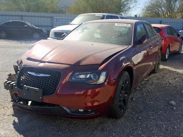 2C3CCAGG5KH632167 - 2019 CHRYSLER 300 S RED photo 2