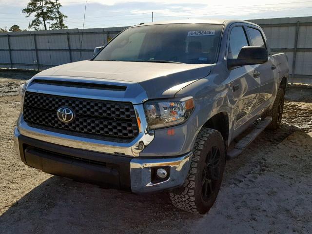 5TFDW5F10JX773847 - 2018 TOYOTA TUNDRA CRE GRAY photo 2