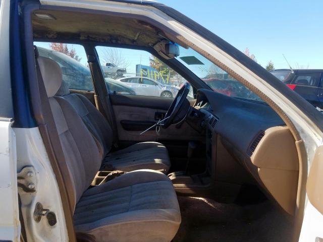 1Y1SK5166LZ053865 - 1990 GEO PRIZM BASE WHITE photo 5