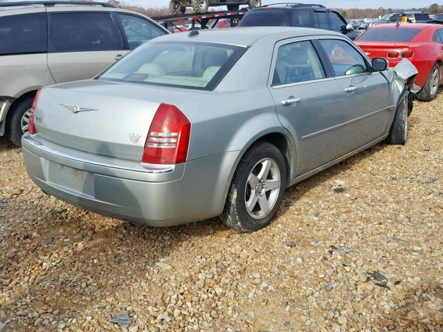 2C3KA63H16H103172 - 2006 CHRYSLER 300C SILVER photo 4