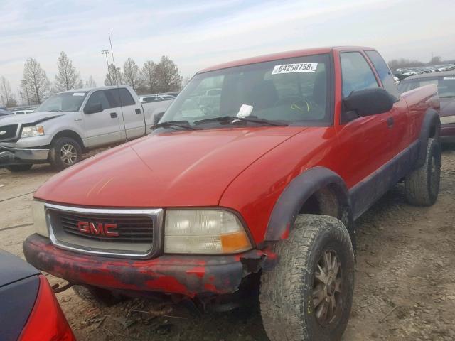 1GTCT19W728147454 - 2002 GMC SONOMA RED photo 2