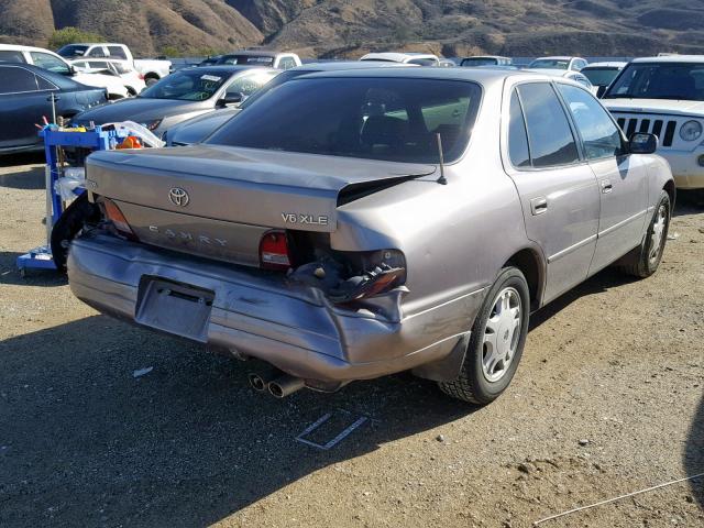 JT2GK13E6S0099702 - 1995 TOYOTA CAMRY XLE GRAY photo 4