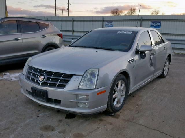 1G6DZ67A680175201 - 2008 CADILLAC STS SILVER photo 2