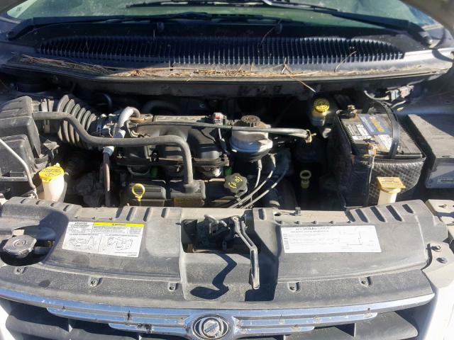 2C4GP44R25R558519 - 2005 CHRYSLER TOWN & COU GOLD photo 7