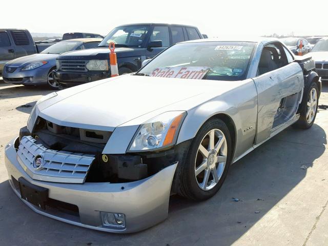 1G6YV34A655603556 - 2005 CADILLAC XLR SILVER photo 2