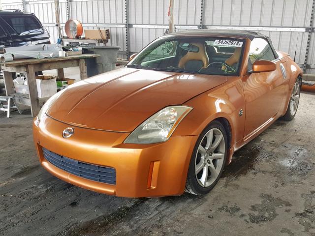 JN1AZ36A64T013404 - 2004 NISSAN 350Z ROADS GOLD photo 2