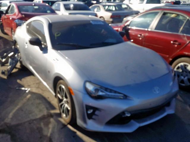 JF1ZNAE18J8700311 - 2018 TOYOTA 86 GT SILVER photo 1