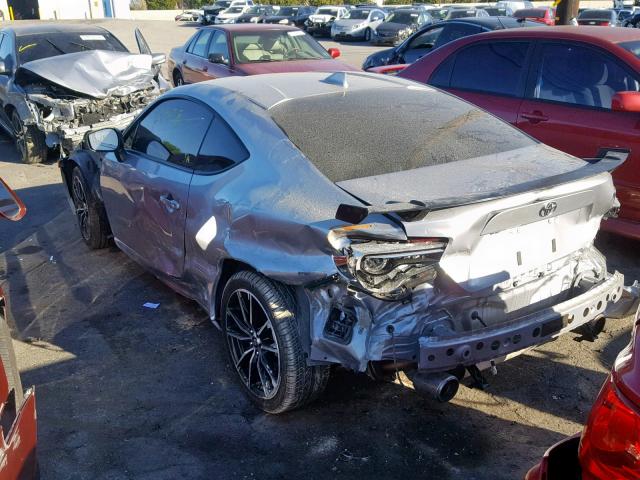 JF1ZNAE18J8700311 - 2018 TOYOTA 86 GT SILVER photo 3