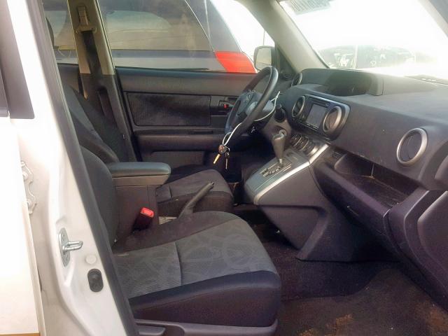 JTLZE4FE0CJ030105 - 2012 TOYOTA SCION XB Ақ фото 5