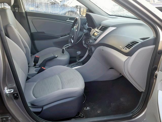 KMHCT4AEXHU391566 - 2017 HYUNDAI ACCENT SE GRAY photo 5