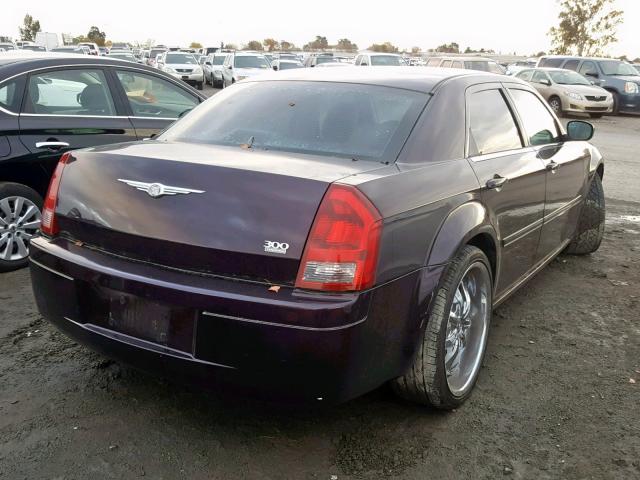 2C3JA53GX5H163804 - 2005 CHRYSLER 300 TOURIN PURPLE photo 4