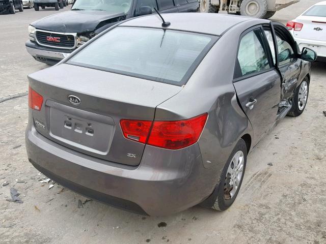 KNAFU4A25D5669621 - 2013 KIA FORTE EX BROWN photo 4