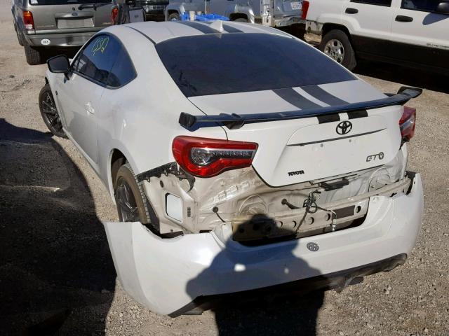 JF1ZNAA12H8707559 - 2017 TOYOTA 86 BASE WHITE photo 3