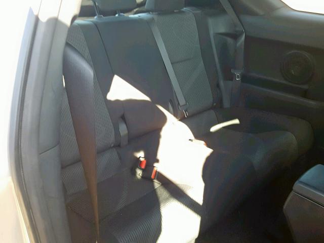 JTKJF5C70B3011471 - 2011 TOYOTA SCION TC 银色 照片 6