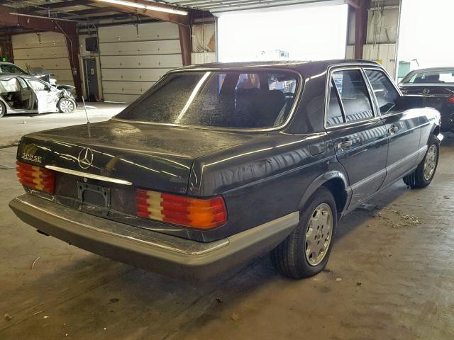 WDBCA24D8MA586738 - 1991 MERCEDES-BENZ 300 SE GRAY photo 4