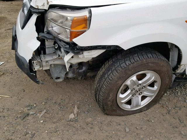 5FNYF182X8B038605 - 2008 HONDA PILOT VP WHITE photo 9