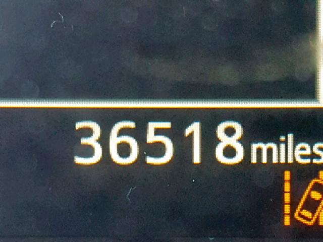 5TDZZRFH7HS201854 - 2017 TOYOTA HIGHLANDER WHITE photo 8