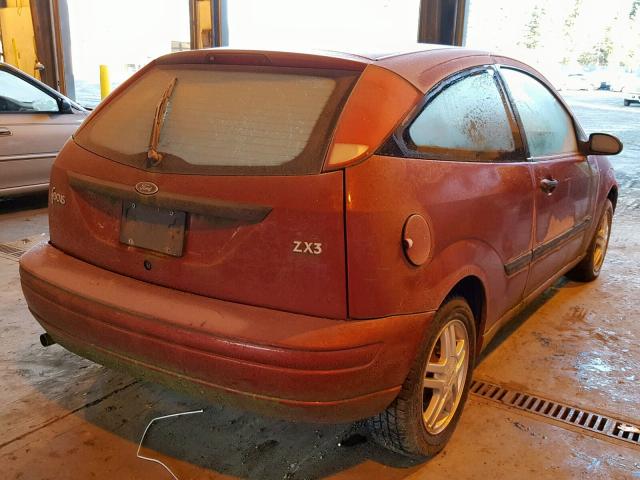 3FAFP31313R153528 - 2003 FORD FOCUS ZX3 RED photo 4