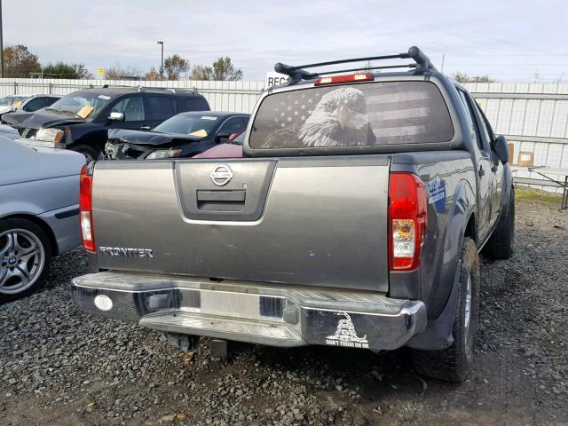 1N6AD07WX5C426624 - 2005 NISSAN FRONTIER C GRAY photo 4