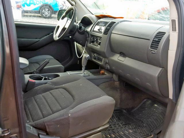 1N6AD07WX5C426624 - 2005 NISSAN FRONTIER C GRAY photo 5