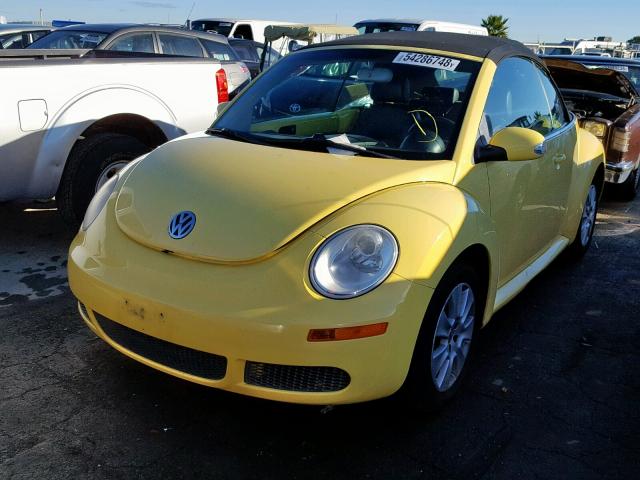 3VWPF31Y28M402997 - 2008 VOLKSWAGEN NEW BEETLE YELLOW photo 2