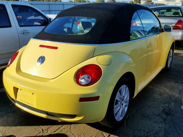 3VWPF31Y28M402997 - 2008 VOLKSWAGEN NEW BEETLE YELLOW photo 4