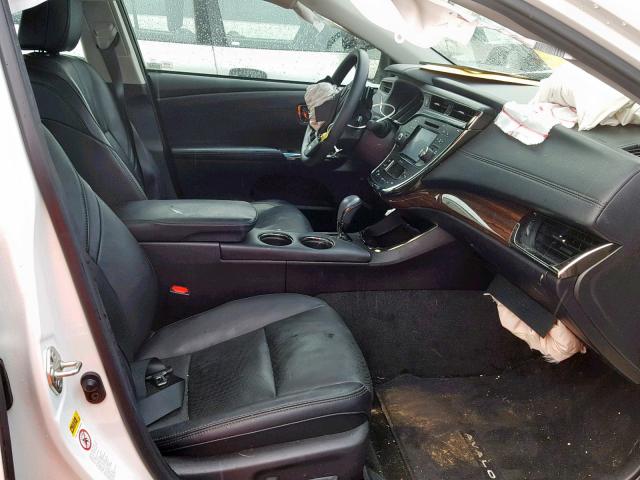 4T1BK1EB4FU192846 - 2015 TOYOTA AVALON XLE WHITE photo 5