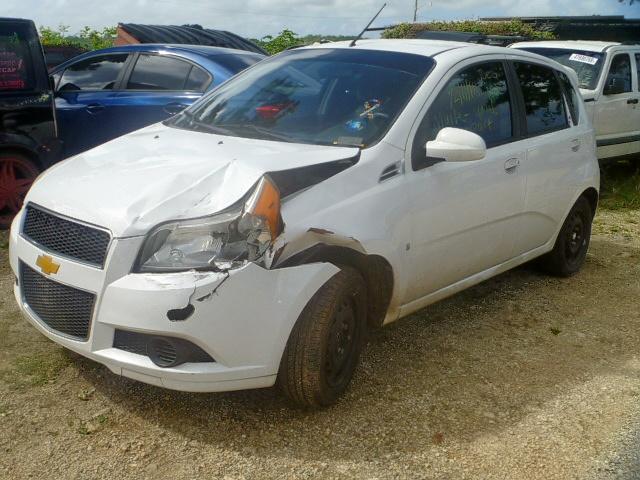 KL1TG65E39B633021 - 2009 CHEVROLET AVEO WHITE photo 2