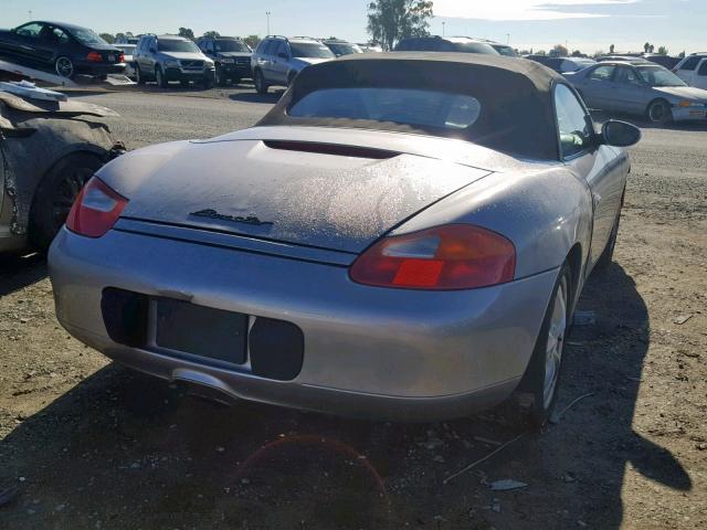 WP0CA29831U621886 - 2001 PORSCHE BOXSTER SILVER photo 4