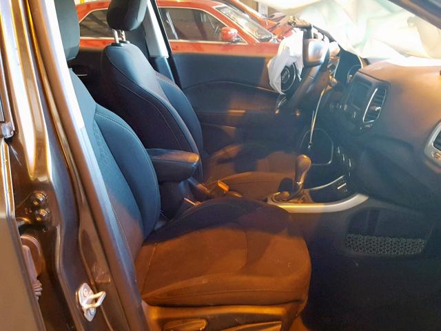 3C4NJCAB6JT287112 - 2018 JEEP COMPASS SP Сұр фото 5