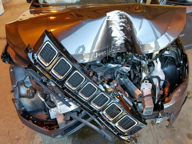 3C4NJCAB6JT287112 - 2018 JEEP COMPASS SP Сұр фото 7