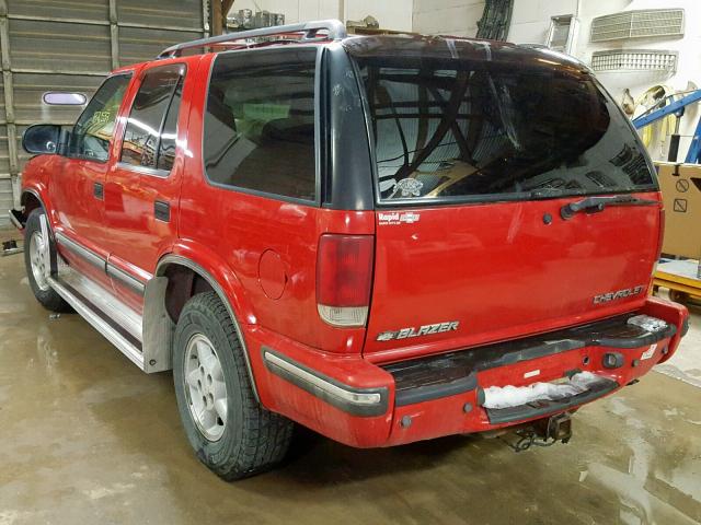 1GNDT13W0XK235132 - 1999 CHEVROLET BLAZER RED photo 3