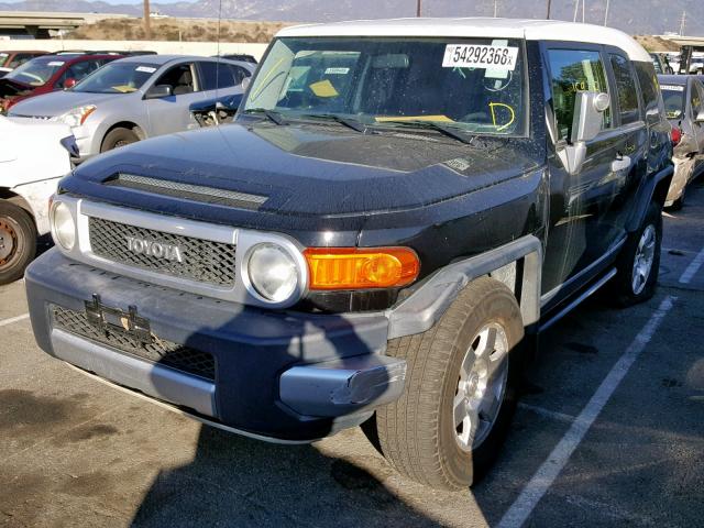 JTEZU11F170008635 - 2007 TOYOTA FJ CRUISER BLACK photo 2