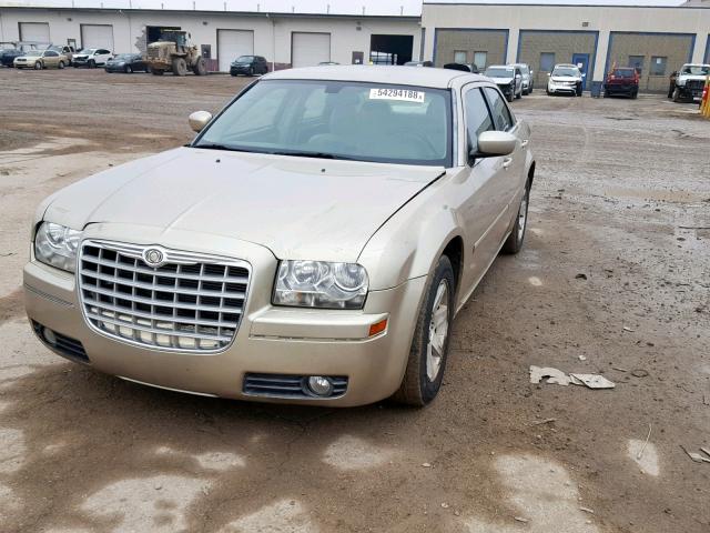 2C3KA53G36H411588 - 2006 CHRYSLER 300 TOURIN GOLD photo 2