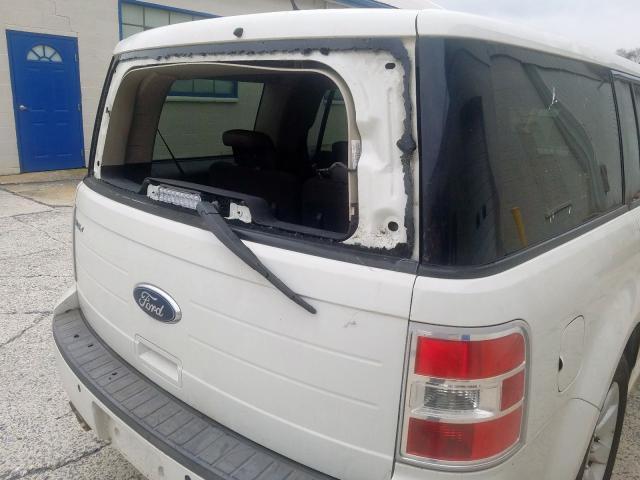 2FMDK51C39BA07162 - 2009 FORD FLEX SE WHITE photo 9