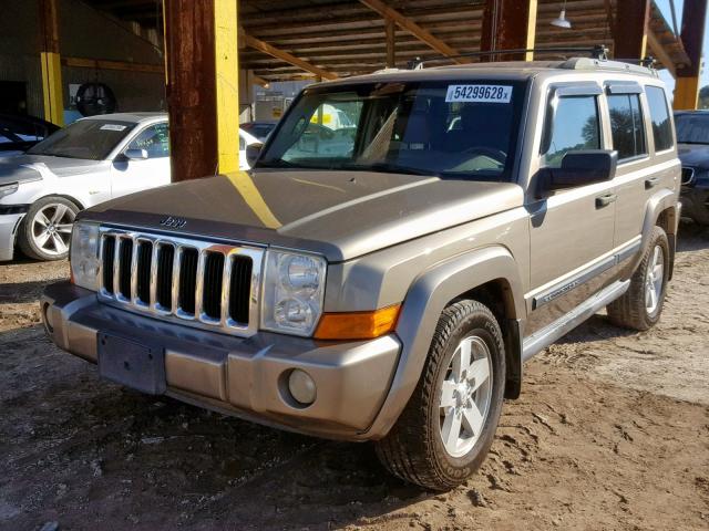 1J8HH48K06C236060 - 2006 JEEP COMMANDER GOLD photo 2