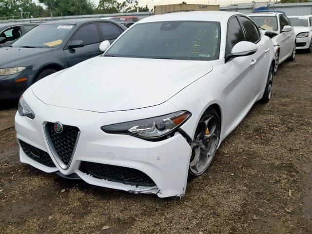 ZARFAECN5J7583045 - 2018 ALFA ROMEO GIULIA TI WHITE photo 2