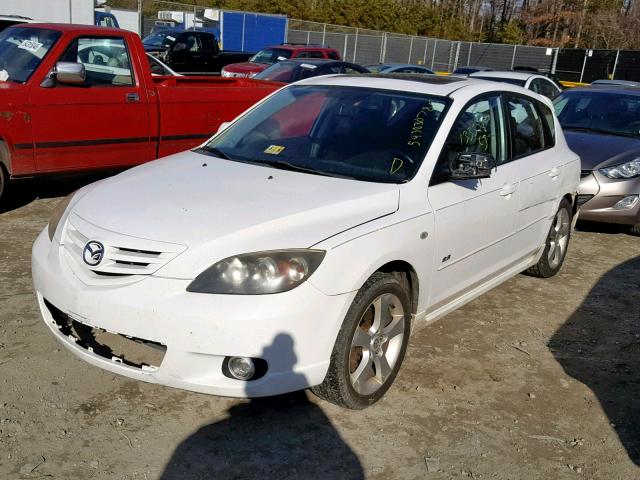 JM1BK143941204275 - 2004 MAZDA 3 HATCHBAC WHITE photo 2