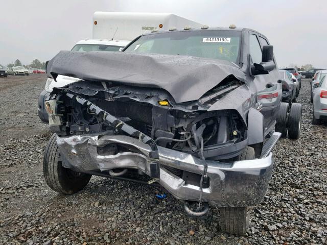 3C7WRKFJ9FG619392 - 2015 RAM 4500 GRAY photo 2