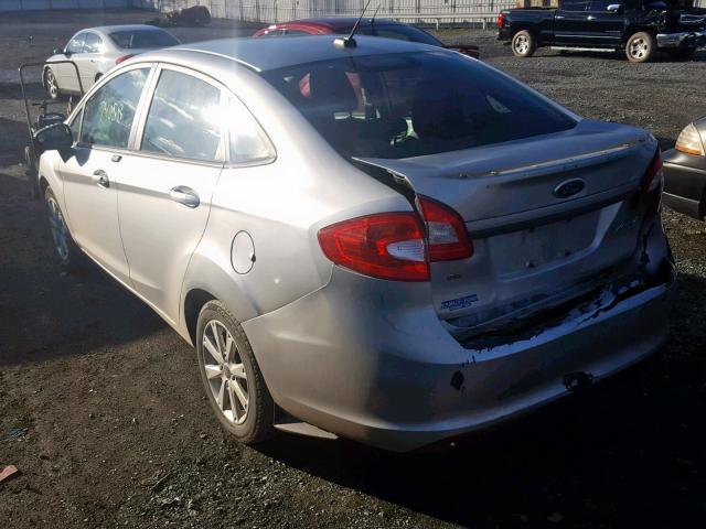 3FADP4BJ0BM131414 - 2011 FORD FIESTA SE SILVER photo 3