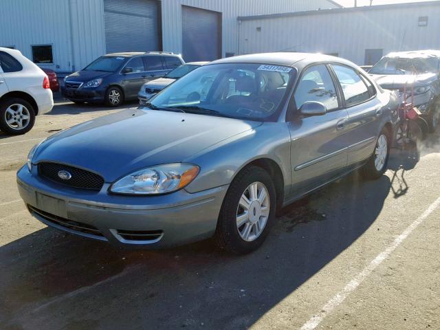 1FAFP56215A201537 - 2005 FORD TAURUS SEL GREEN photo 2