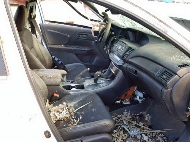 1HGCR2F69GA059970 - 2016 HONDA ACCORD SPO WHITE photo 5