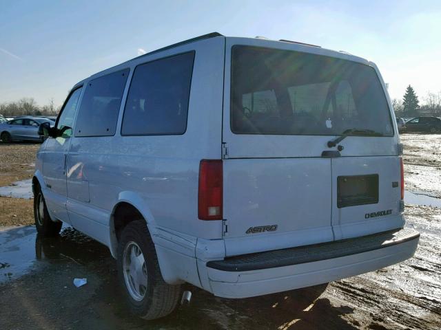 1GNDM19X22B102491 - 2002 CHEVROLET ASTRO WHITE photo 3