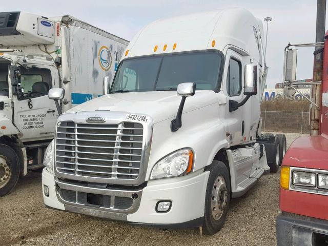 1FUJGLDR9BSAU6181 - 2011 FREIGHTLINER CASCADIA 1 WHITE photo 2