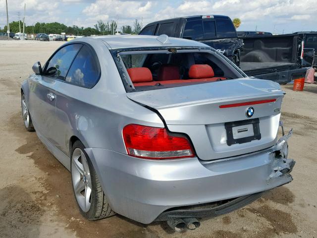 WBAUC73539VK94693 - 2009 BMW 135 I SILVER photo 3