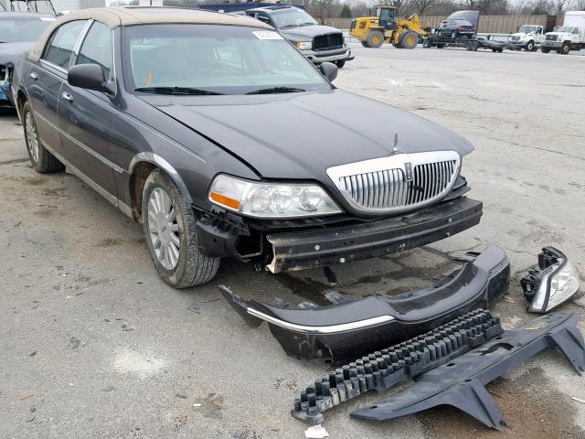 1LNHM82W85Y621708 - 2005 LINCOLN TOWN CAR S GRAY photo 1