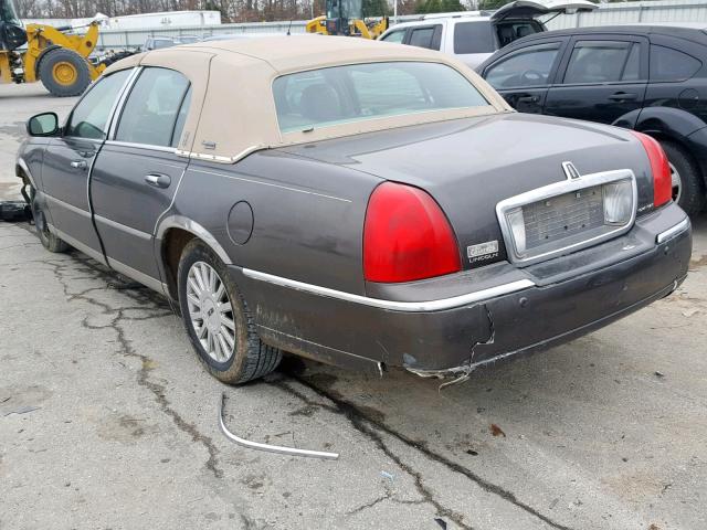 1LNHM82W85Y621708 - 2005 LINCOLN TOWN CAR S GRAY photo 3