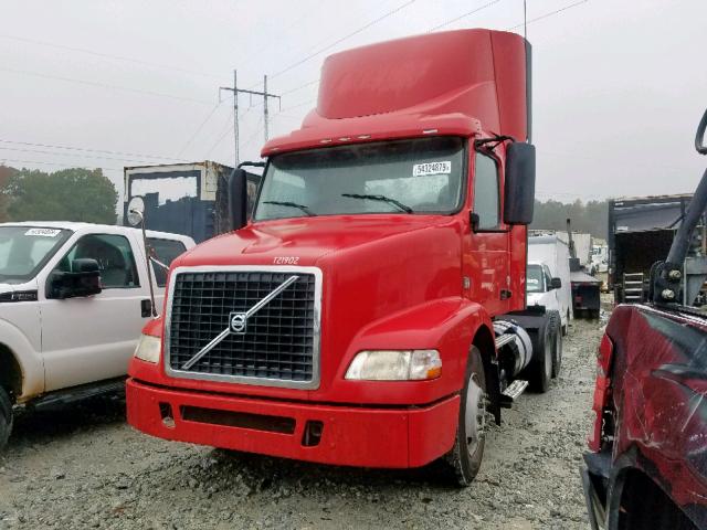 4V4MC9EG2EN157675 - 2014 VOLVO VN VNM RED photo 2