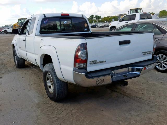 5TETU4GN8AZ704362 - 2010 TOYOTA TACOMA PRE WHITE photo 3