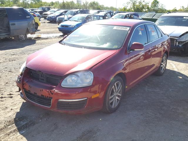 3VWSF71K56M620104 - 2006 VOLKSWAGEN JETTA 2.5 RED photo 2